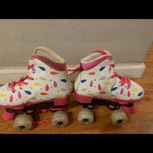 Circle society skates 12-3 girls pink and white
